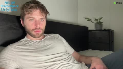 Snapshot of hot8pack01 chatting on March 12, 7:38 pm Edward aka Wolf online show from March 12, 7:38 pm