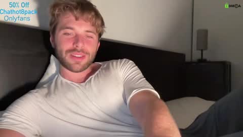 Snapshot of hot8pack01 chatting on October 14, 9:15 pm Edward aka Wolf online show from October 14, 9:15 pm