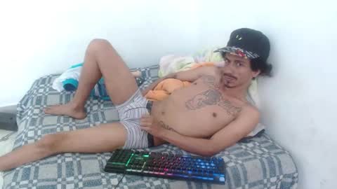 Snapshot of hot_and_complacent chatting on December 14, 4:31 pm Private open online show from December 14, 4:31 pm