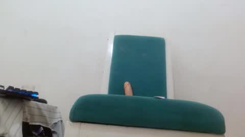 Snapshot of hot_and_complacent chatting on January 10, 6:38 pm Private open online show from January 10, 6:38 pm