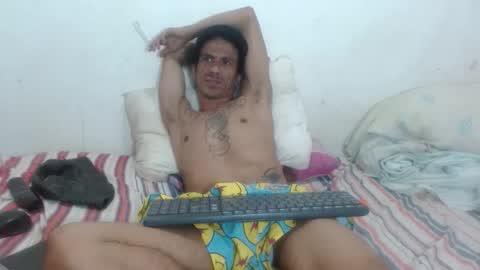 Snapshot of hot_and_complacent chatting on November 25, 4:18 pm Private open online show from November 25, 4:18 pm