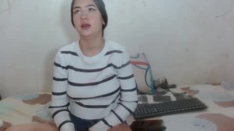 Snapshot of hot_and_complacent_latin chatting on November 9, 1:42 pm hot_and_complacent_latin online show from November 9, 1:42 pm