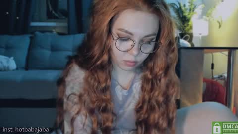 Snapshot of hot_babayaga chatting on December 24, 7:11 pm online show from December 24, 7:11 pm