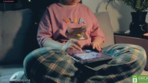Snapshot of hot_babayaga chatting on February 17, 11:44 am online show from February 17, 11:44 am