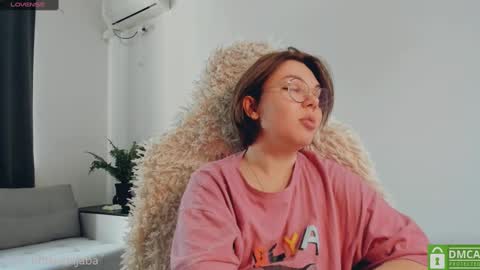 Snapshot of hot_babayaga chatting on February 25, 10:15 am online show from February 25, 10:15 am