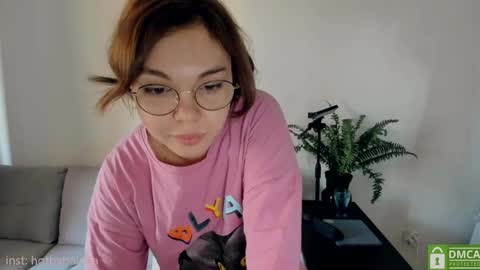 Snapshot of hot_babayaga chatting on March 7, 8:13 am online show from March 7, 8:13 am