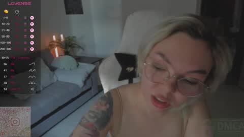 Snapshot of hot_babayaga chatting on September 13, 10:48 am online show from September 13, 10:48 am