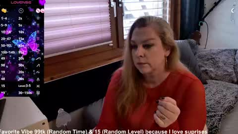 Snapshot of hot_beautiful_milf chatting on May 12, 7:49 am Joy online show from May 12, 7:49 am