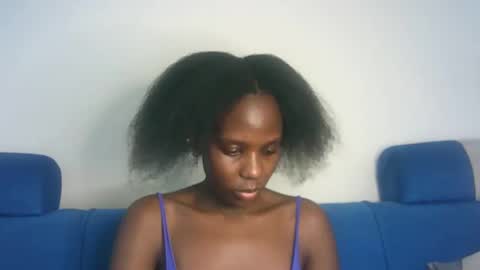 Snapshot of hot_berry2003 chatting on February 3, 7:18 am Millie online show from February 3, 7:18 am