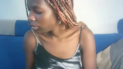 Snapshot of hot_berry2003 chatting on February 24, 10:37 am Millie online show from February 24, 10:37 am