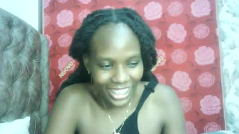 Snapshot of hot_berry2003 chatting on October 7, 9:12 pm Millie online show from October 7, 9:12 pm
