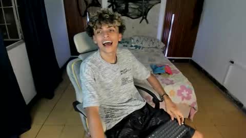 Snapshot of hot_bunny713 chatting on November 3, 1:08 am hot bunny online show from November 3, 1:08 am