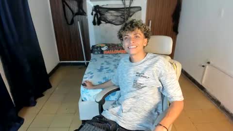 Snapshot of hot_bunny713 chatting on November 10, 12:53 am hot bunny online show from November 10, 12:53 am