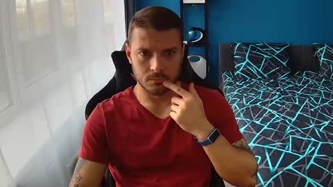 hot_cap_77 online show from April 18, 1:37 pm