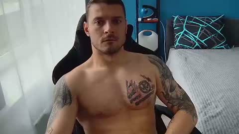 hot_cap_77 online show from June 24, 12:37 pm