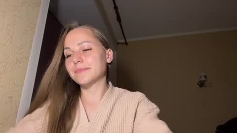 hot_chance_ online show from June 30, 4:08 pm