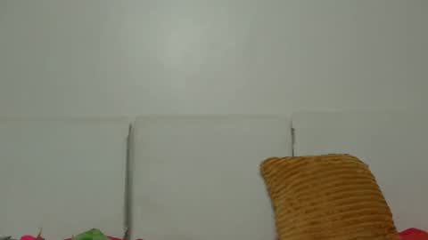 Snapshot of hot_chiqqq chatting on May 19, 2:45 pm hot_chiqqq online show from May 19, 2:45 pm