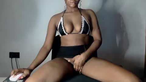 Snapshot of hot_chocoxxxx chatting on May 31, 3:47 am sonia mis choco online show from May 31, 3:47 am