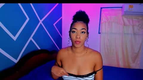 Hot Couple online show from September 25, 6:39 am