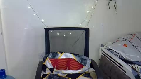 Snapshot of hot_dayne chatting on November 29, 9:01 am hot_dayne online show from November 29, 9:01 am