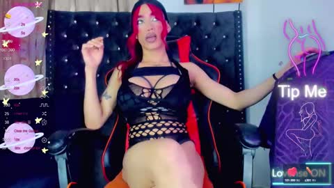 Snapshot of hot_destinyk chatting on September 18, 10:28 am destinyk online show from September 18, 10:28 am