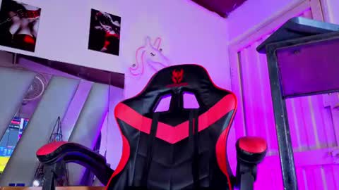 destinyk online show from July 20, 8:00 pm