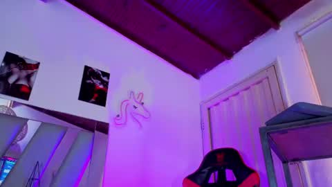 destinyk online show from July 25, 8:06 pm