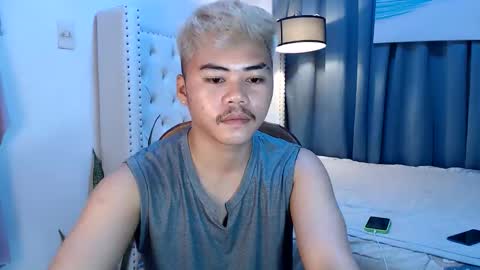 hot_emmanuel online show from April 26, 6:38 pm