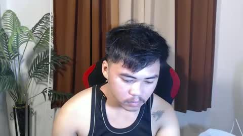 hot_emmanuel online show from May 27, 5:04 am