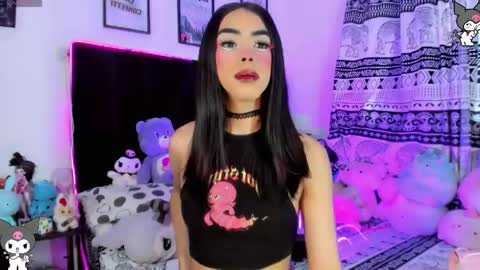 Snapshot of hot_eyes16 chatting on April 21, 2:45 pm Valens online show from April 21, 2:45 pm