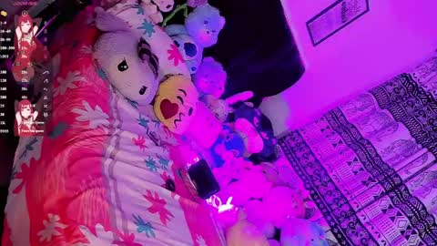 Snapshot of hot_eyes16 chatting on May 15, 11:28 am Valens online show from May 15, 11:28 am