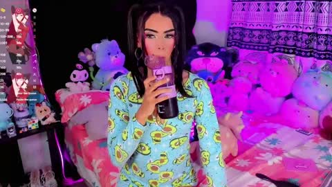 Snapshot of hot_eyes16 chatting on May 18, 11:27 am Valens online show from May 18, 11:27 am