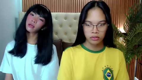 Snapshot of hot_falling_devilxx chatting on July 29, 11:47 pm online show from July 29, 11:47 pm