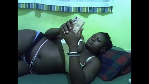 hot_girlly online show from April 8, 6:13 am