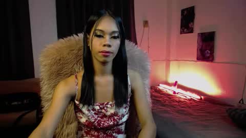Yllana Marie online show from April 10, 9:25 am