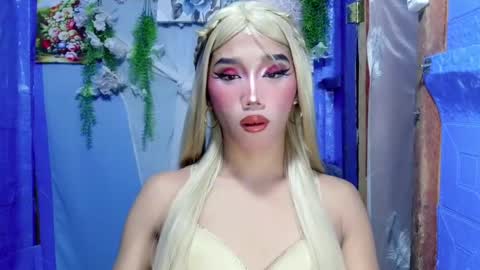 Khianna online show from April 22, 9:27 pm