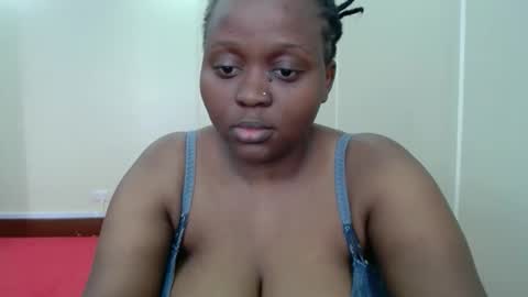 Snapshot of hot_linahh chatting on November 22, 5:17 am Linah online show from November 22, 5:17 am