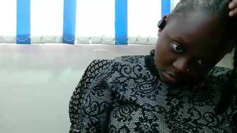 Snapshot of hot_linahh chatting on December 17, 12:22 pm Linah online show from December 17, 12:22 pm