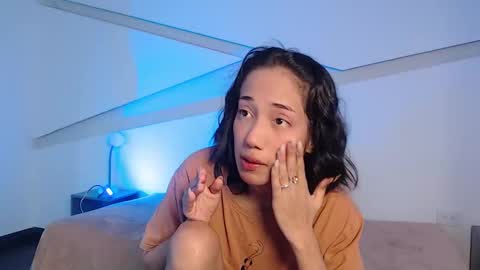 Alana online show from January 7, 9:28 pm