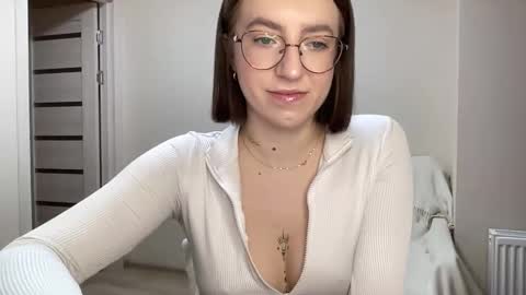 Snapshot of hot_lliinns chatting on December 17, 2:11 pm Lina online show from December 17, 2:11 pm