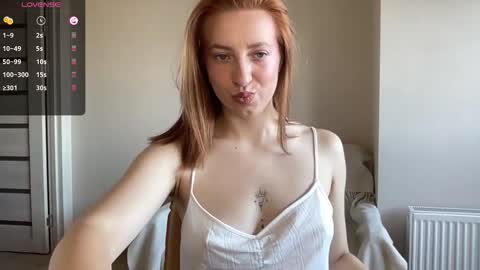 Snapshot of hot_lliinns chatting on September 23, 6:27 am Lina online show from September 23, 6:27 am