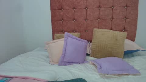 hot_luna_x online show from July 23, 8:18 pm