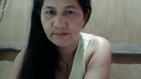 Snapshot of hot_mama09 chatting on March 7, 8:00 pm hotmama online show from March 7, 8:00 pm