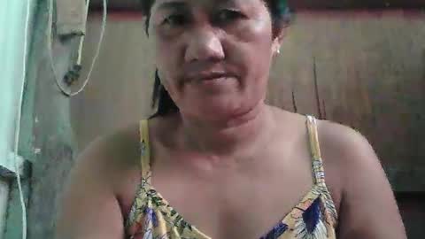 Snapshot of hot_mama09 chatting on November 25, 12:54 am hotmama online show from November 25, 12:54 am