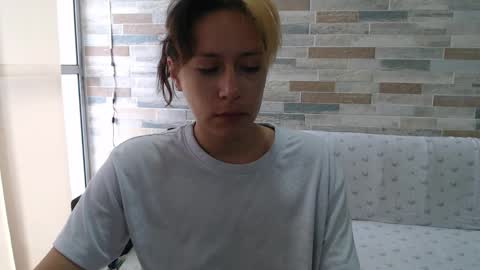 Snapshot of hot_mommymia chatting on September 25, 1:04 pm Mia online show from September 25, 1:04 pm