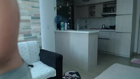 Snapshot of hot_mommymia chatting on September 28, 2:22 pm Mia online show from September 28, 2:22 pm