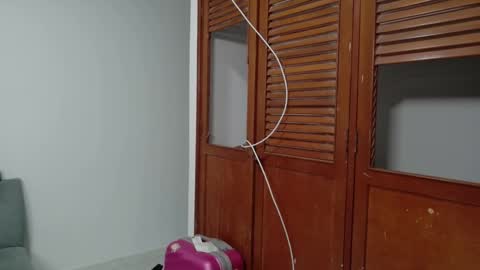 Snapshot of hot_mommymia chatting on November 23, 3:06 am Mia online show from November 23, 3:06 am