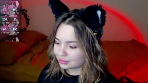 Snapshot of hot_moon_666 chatting on June 16, 4:53 pm Moon online show from June 16, 4:53 pm
