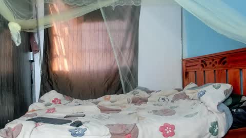 Snapshot of hot_moxie chatting on October 2, 4:08 am hot_moxie online show from October 2, 4:08 am