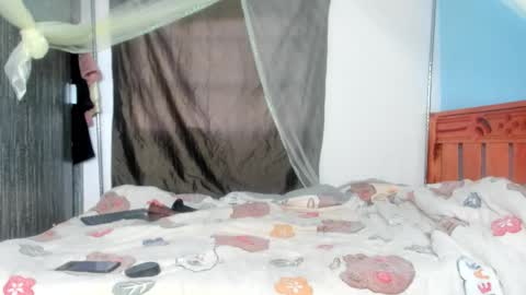 Snapshot of hot_moxie chatting on October 20, 3:29 am hot_moxie online show from October 20, 3:29 am